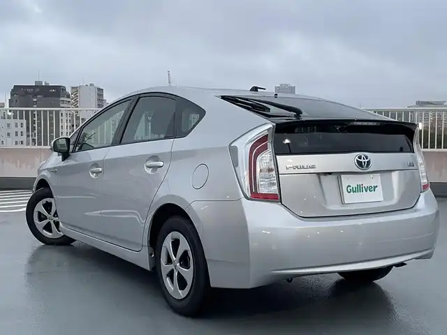 トヨタ プリウス S 東京都 2012(平24)年 4万km シルバーM ワンオーナー/純正SDナビ（NSZT-W62G)/(CD/BT/地デジTV)/バックカメラ/ETC/社外ドライブレコーダー（ユピテル　Y-200R)/電動格納ミラー/ABS/Wエアバック/エンジンプッシュボタン/バイザー/スペアキー１本/保証書・取説