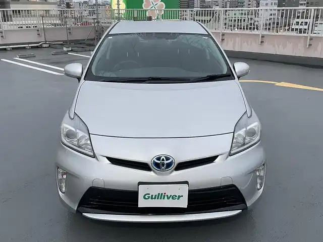 トヨタ プリウス S 東京都 2012(平24)年 4万km シルバーM ワンオーナー/純正SDナビ（NSZT-W62G)/(CD/BT/地デジTV)/バックカメラ/ETC/社外ドライブレコーダー（ユピテル　Y-200R)/電動格納ミラー/ABS/Wエアバック/エンジンプッシュボタン/バイザー/スペアキー１本/保証書・取説