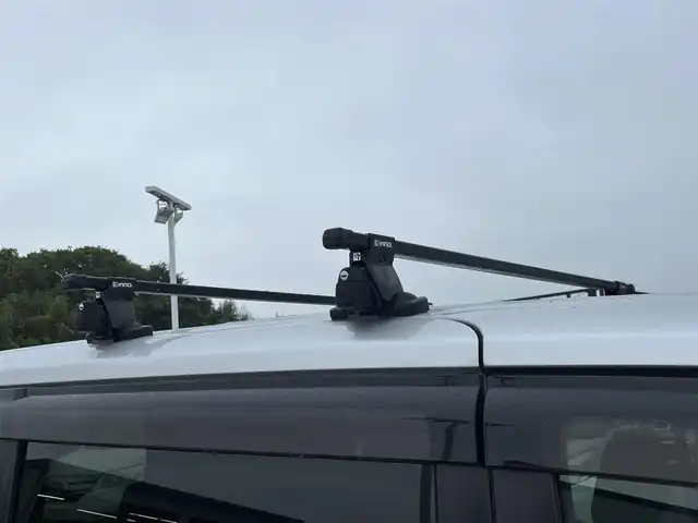 トヨタ ヴォクシー ハイブリッド V 奈良県 2015(平27)年 9.7万km シルバーM ワンオーナー/純正ナビ/フルセグ/DVD/Bluetooth/バックカメラ/ETC/前後ドライブレコーダー/クルーズコントロール/両側パワースライドドア/前席シートヒーター/純正フロアマット/純正アルミホイール/横滑り防止装置/オートLEDライト/スペアキー1本/保証書/取扱説明書