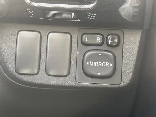 トヨタ ウィッシュ X Sパッケージ 兵庫県 2004(平16)年 19.7万km シルバーM 保証書・取説・有/純正メモリーナビ・CD・MD・FM・AM/バックカメラ/フロントコーナーカメラ/ETC/リモコンキー×1/純正フロアマット/純正ドアバイザー/純正フルエアロ