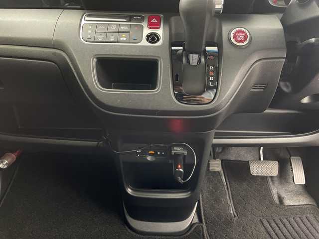 ホンダ Ｎ ＯＮＥ G ローダウン 鹿児島県 2016(平28)年 5.2万km ミラノレッド 社外SDナビ/（AM/FM/CD/DVD/Bluetooth/フルセグ）/バックカメラ/ドライブレコーダー/ステアリングリモコン/ETC/オートライト/純正AW14インチ/HIDライト/フロアマット/電格ミラー/スマートキー/プッシュスタート/フロアマット/ドアバイザー