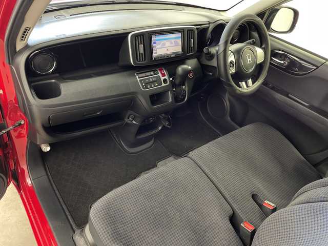 ホンダ Ｎ ＯＮＥ G ローダウン 鹿児島県 2016(平28)年 5.2万km ミラノレッド 社外SDナビ/（AM/FM/CD/DVD/Bluetooth/フルセグ）/バックカメラ/ドライブレコーダー/ステアリングリモコン/ETC/オートライト/純正AW14インチ/HIDライト/フロアマット/電格ミラー/スマートキー/プッシュスタート/フロアマット/ドアバイザー