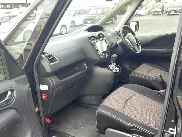 日産 セレナ HWS S HV Vセレ +SeftyⅡ 熊本県 2016(平28)年 8.5万km ダイヤモンドブラック (株)IDOMが運営する【じしゃロン熊本店】の自社ローン専用車両になります。/こちらは現金またはオートローンご利用時の価格です。自社ローンご希望の方は別途その旨お申付け下さい /純正ナビ（ＣＤ　ＤＶＤ　フルセグＴＶ）　/アラウンドビューモニター　/両側パワースライドドア　/ビルトインＥＴＣ　/クルーズコントロール　/エマージェンシーブレーキ　/前後コーナーセンサー　/ＬＥＤヘッドライト