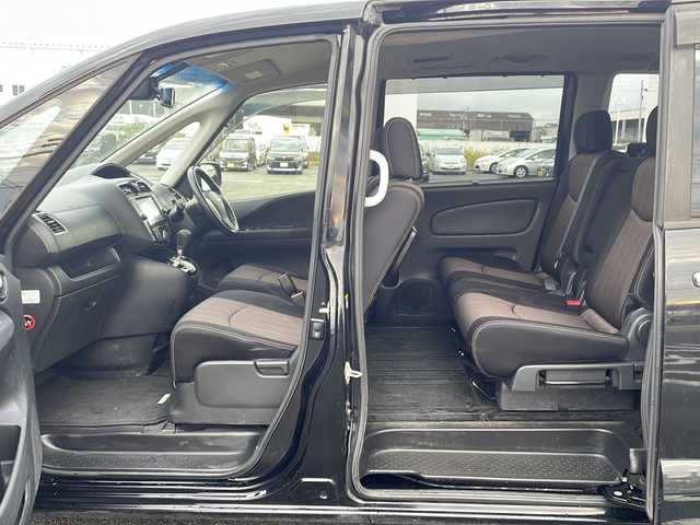 日産 セレナ HWS S HV Vセレ +SeftyⅡ 熊本県 2016(平28)年 8.5万km ダイヤモンドブラック (株)IDOMが運営する【じしゃロン熊本店】の自社ローン専用車両になります。/こちらは現金またはオートローンご利用時の価格です。自社ローンご希望の方は別途その旨お申付け下さい /純正ナビ（ＣＤ　ＤＶＤ　フルセグＴＶ）　/アラウンドビューモニター　/両側パワースライドドア　/ビルトインＥＴＣ　/クルーズコントロール　/エマージェンシーブレーキ　/前後コーナーセンサー　/ＬＥＤヘッドライト