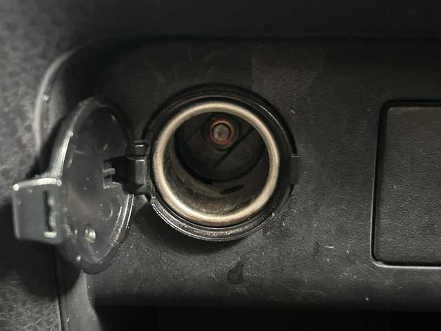 トヨタ ヴォクシー ハイブリッド V 岡山県 2014(平26)年 14.6万km ブラック 登録時走行距離145516km/アルパイン10インチナビ/フルセグTV(AM.FM.CD.DVD.TV.BT)/両側スライドドア/パワースライドドア/バックカメラ/ETC/シートヒーター/衝突軽減ブレーキ/横滑り防止装置/クルーズコントロール/オートライト/アイドリングストップ/15インチ純正AW/純正フロアマット/スマートキー/スペアキー/プッシュスタート