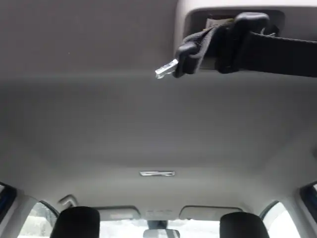 トヨタ ヴィッツ F 山形県 2017(平29)年 8.9万km コバルトブルーメタリック 衝突被害軽減システム/ワンオーナー/SDナビ/　　【CD ワンセグ USB Radio】/14インチアルミホイール/電動格納ウィンカーミラー/純正フロアマット/ドアバイザ―/エアコン/スマートキー/ETC