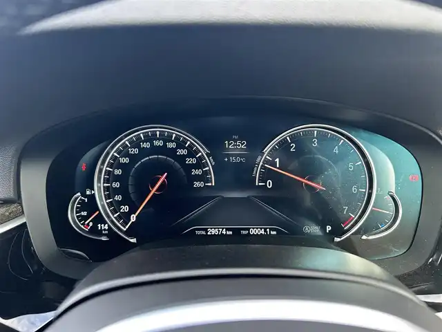 ＢＭＷ ５２３ｉ ツーリング Mスポーツ 滋賀県 2018(平30)年 3万km 黒 360°カメラ/コンフォートアクセス/インテリジェントセーフティ/アダプティブ・クルーズ・コントロール/LEDヘッドライト/純正ナビ/フルセグＴＶ・Bluetooth・USB/前席パワーシート/シートメモリー/レーンキープ/パーキングアシスト/オートホールド/パドルシフト/パワーバックドア/純正19インチＡＷ