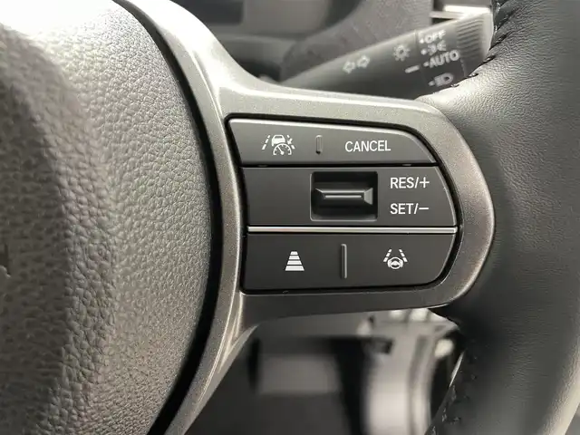 ホンダ フリード ハイブリット 福島県 2025(令7)年 0.1千km クリスタルブラックパール ホンダセンシング/・衝突軽減ブレーキ/・アダプティブクルーズコントロール/・先行車発進お知らせ/・歩行者事故低減ステアリング/・レーンキープアシスト/・標識認識機能/・トラフィックジャムアシスト/・BSM/・誤発進抑制/・後方誤発進抑制/・急アクセル抑制/・パーキングセンサー/純正9インチメモリーナビ/型式：LXM-242ZFNi/・フルセグTV/・Bluetooth/・FM/AM/・AppleCarPlay/・androidオート/・ステアリングスイッチ/・USB/両側パワースライドドア/LEDヘッドライト/・オートライト/・オートマチックハイビーム/前席シートヒーター/純正15インチホイール/サーキュレーター/プッシュスタート/・スマートキー/・スペアキー