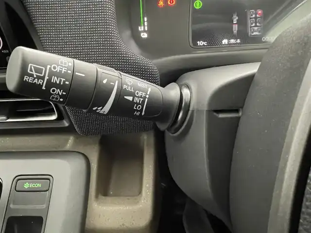 ホンダ フリード ハイブリット 福島県 2025(令7)年 0.1千km クリスタルブラックパール ホンダセンシング/・衝突軽減ブレーキ/・アダプティブクルーズコントロール/・先行車発進お知らせ/・歩行者事故低減ステアリング/・レーンキープアシスト/・標識認識機能/・トラフィックジャムアシスト/・BSM/・誤発進抑制/・後方誤発進抑制/・急アクセル抑制/・パーキングセンサー/純正9インチメモリーナビ/型式：LXM-242ZFNi/・フルセグTV/・Bluetooth/・FM/AM/・AppleCarPlay/・androidオート/・ステアリングスイッチ/・USB/両側パワースライドドア/LEDヘッドライト/・オートライト/・オートマチックハイビーム/前席シートヒーター/純正15インチホイール/サーキュレーター/プッシュスタート/・スマートキー/・スペアキー