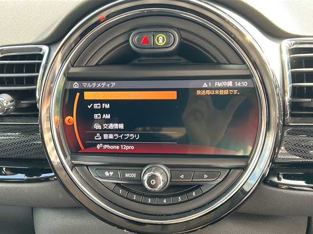 ＭＩＮＩ ＢＭＷ ミニ クラブマン クーパー 沖縄県 2020(令2)年 5.4万km グレーⅡ 純正ナビ　/（ＡＭ／ＦＭ／ＣＤ／ＤＶＤ／ＢＴ）　/バックモニター　/衝突軽減システム　/コーナーセンサー　/ＬＥＤヘッドライト　/ドライブレコーダー　/アイドリングストップ　/クルーズコントロール　/オートライト