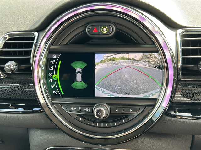 ＭＩＮＩ ＢＭＷ ミニ クラブマン クーパー 沖縄県 2020(令2)年 5.4万km グレーⅡ 純正ナビ　/（ＡＭ／ＦＭ／ＣＤ／ＤＶＤ／ＢＴ）　/バックモニター　/衝突軽減システム　/コーナーセンサー　/ＬＥＤヘッドライト　/ドライブレコーダー　/アイドリングストップ　/クルーズコントロール　/オートライト