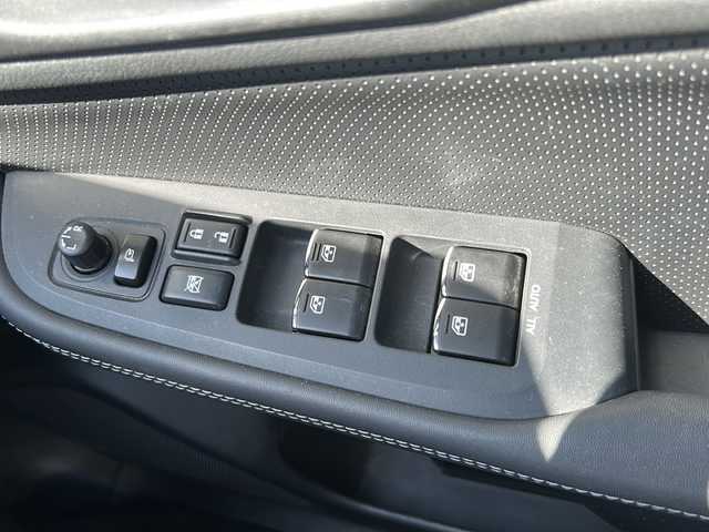 スバル アウトバック リミテッド 佐賀県 2018(平30)年 12万km クリスタルブラックシリカ 純正ナビ/Bluetooth/CD/DVD/USB/フルセグTV/バックモニター/前方ドライブレコーダー/アイサイト/・衝突軽減システム/・レーンキープアシスト/・追従機能付きクルーズコントロール/・ブラインドスポットモニター/全席シートヒーター/前席パワーシート/LEDオートライト/オートエアコン/ステアリングヒーター/パワーバックドア/ETC/X-MODE/パドルシフト/革巻きステアリング/電格ウィンカーミラー/ステアリングスイッチ/保証書/取扱説明書/スペアキー