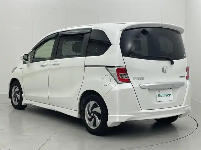 ホンダ フリード ハイブリット プレミアムエディション 茨城県 2016(平28)年 6.8万km ホワイトオーキッドパール 純正ナビ［VXM-165VFi］/フルセグ再生可/バックカメラ/ハーフレザーシート/両側パワースライドドア/純正フロアマット/ビルトインETC/ドライブレコーダー（前のみ）