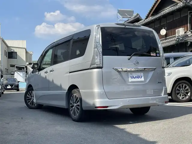 日産 セレナ HWS S HV Vセレ +Sefty 大阪府 2015(平27)年 10.5万km ブリリアントシルバー (株)IDOMが運営する【じしゃロン東大阪店】の自社ローン専用車両になりますこちらは現金またはオートローンご利用時の価格です。自社ローンご希望の方は別途その旨お申付け下さい/衝突被害軽減ブレーキ/レーンキープアシスト/純正フリップダウンモニター/純正8インチSDナビ【MM514D-L】/全周囲カメラ/ドライブレコーダー/両側パワースライドドア/クルーズコントロール/LEDヘッドライト/純正16インチアルミホイール/オートエアコン/アイドリングストップ/スマートキー&プッシュスタート/純正ビルトインETC/コーナーセンサー/取説＆保証書