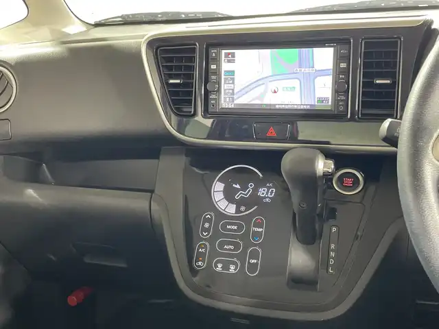 日産 デイズ ルークス ハイウェイスターX Gパッケージ 福岡県 2016(平28)年 4.4万km スパークリングレッド/ブラック ・純正ナビ　/（ＡＭ　ＦＭ　ＣＤ　ＤＶＤ　ＵＳＢ　ＳＤ　ＢＴ　ＩＰＯＤ）　/・全方位カメラ　/・バックカメラ　/・ＥＴＣ　/・衝突軽減　/・横滑り防止　/・両側パワスラ　/・純正フロアマット　/・純正１５インチアルミ　/・後席サーキュレーター/・キセノンヘッドライト/・ステアリングスイッチ/・オートライト/・電格ミラー/・バイザー