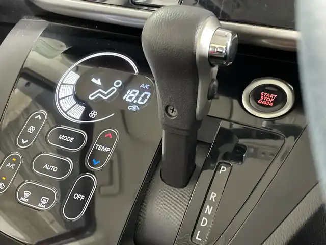 日産 デイズ ルークス ハイウェイスターX Gパッケージ 福岡県 2016(平28)年 4.4万km スパークリングレッド/ブラック ・純正ナビ　/（ＡＭ　ＦＭ　ＣＤ　ＤＶＤ　ＵＳＢ　ＳＤ　ＢＴ　ＩＰＯＤ）　/・全方位カメラ　/・バックカメラ　/・ＥＴＣ　/・衝突軽減　/・横滑り防止　/・両側パワスラ　/・純正フロアマット　/・純正１５インチアルミ　/・後席サーキュレーター/・キセノンヘッドライト/・ステアリングスイッチ/・オートライト/・電格ミラー/・バイザー