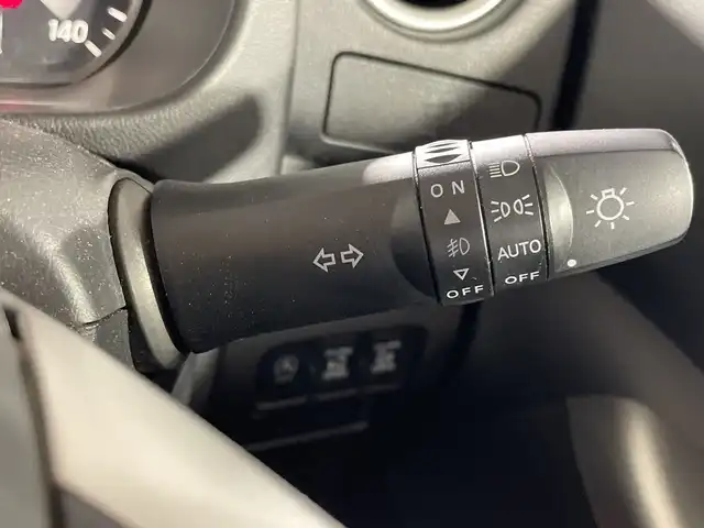 日産 デイズ ルークス ハイウェイスターX Gパッケージ 福岡県 2016(平28)年 4.4万km スパークリングレッド/ブラック ・純正ナビ　/（ＡＭ　ＦＭ　ＣＤ　ＤＶＤ　ＵＳＢ　ＳＤ　ＢＴ　ＩＰＯＤ）　/・全方位カメラ　/・バックカメラ　/・ＥＴＣ　/・衝突軽減　/・横滑り防止　/・両側パワスラ　/・純正フロアマット　/・純正１５インチアルミ　/・後席サーキュレーター/・キセノンヘッドライト/・ステアリングスイッチ/・オートライト/・電格ミラー/・バイザー