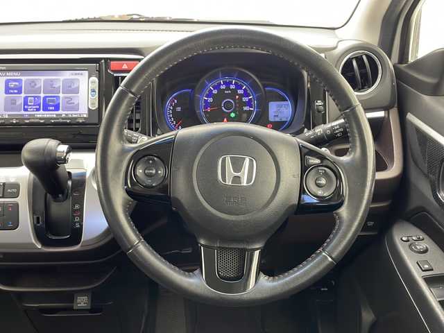 ホンダ Ｎ ＷＧＮ カスタム G ターボパッケージ 千葉県 2015(平27)年 6.9万km プレミアムホワイトパール 衝突軽減ブレーキ/クルーズコントロール/純正メモリナビ/（ワンセグ/Bluetooth/CD/DVD/FM/AM）/バックカメラ/ETC/ハーフレザーシート/スマートキー/LEDヘッドライト/フォグライト/電動格納ミラー/純正フロアマット/純正サイドバイザー/W＋サイド＋カーテンエアバッグ/純正14インチアルミホイール