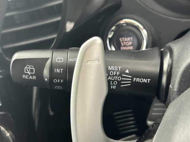 三菱 アウトランダー 24G ナビパッケージ 愛知県 2015(平27)年 10.5万km シルキーホワイト (株)IDOMが運営する【じしゃロン名古屋鳴海店】の自社ローン専用車両になりますこちらは現金またはオートローンご利用時の価格です。自社ローンご希望の方は別途その旨お申付け下さい/純正ナビ/（CD/DVD/TV/BT)/バックカメラ/ステアリングリモコン/パワーバックドア/パドルシフト/4WD/ETC/アイドリングストップ/オートライト/追従型クルーズコントロール/純正フロアマット/純正ドアバイザー