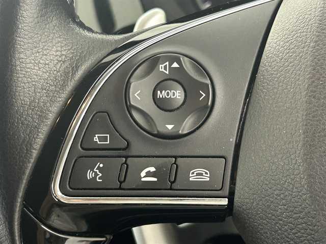 三菱 アウトランダー 24G ナビパッケージ 愛知県 2015(平27)年 10.5万km シルキーホワイト (株)IDOMが運営する【じしゃロン名古屋鳴海店】の自社ローン専用車両になりますこちらは現金またはオートローンご利用時の価格です。自社ローンご希望の方は別途その旨お申付け下さい/純正ナビ/（CD/DVD/TV/BT)/バックカメラ/ステアリングリモコン/パワーバックドア/パドルシフト/4WD/ETC/アイドリングストップ/オートライト/追従型クルーズコントロール/純正フロアマット/純正ドアバイザー