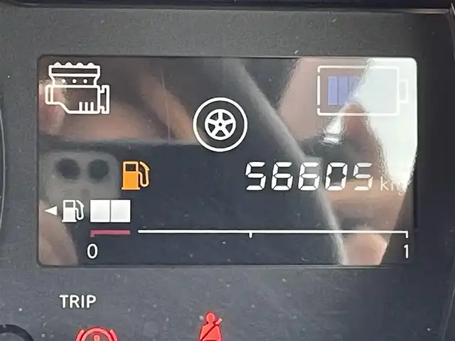 日産 ノート e－パワー X 山梨県 2018(平30)年 5.7万km インペリアルアンバーP 純正ナビ/純正CD/DVD/Bluetooth接続/フルセグTV/アラウンドビューモニター/ETC/サイドバイザー/ステアリングスイッチ/取扱説明書/保証書