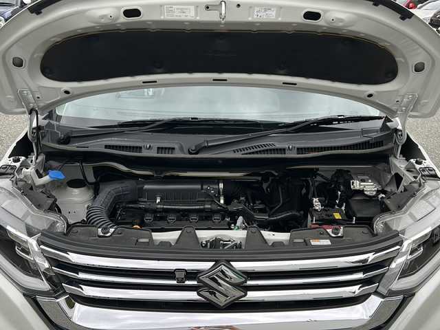 スズキ ソリオ HV MZ 大阪府 2023(令5)年 1万km ピュアホワイトP ワンオーナー/純正メモリナビ/・FM/AM/Bluetooth/・フルセグテレビ/ETC/前後ドライブレコーダー/全周囲カメラ/バックカメラ/衝突軽減ブレーキ/レーンキープアシスト/クルーズコントロール/革巻きステアリング/ステアリングリモコン/ヘッドアップディスプレイ/シートヒーター（D席+N席）/両側パワースライドドア/コーナーセンサー/LEDヘッドライト/オートライト/オートエアコン/スマートキー×2/プッシュスタートボタン/12V電源/USBジャック/純正15インチアルミホイール/純正フロアマット/取扱説明書/保証書