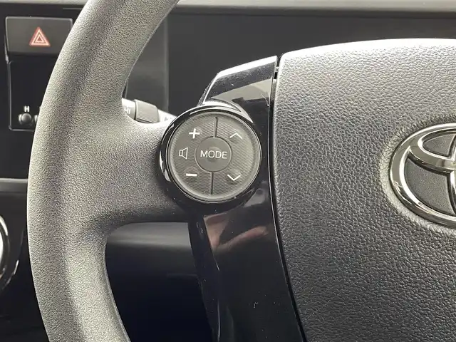 トヨタ アクア S スタイルブラック 熊本県 2017(平29)年 6.6万km ブラックマイカ 社外ナビ（ＣＤ・ＤＶＤ・フルセグ・ＢＴ・ＳＤ）/バックカメラ　/社外ＥＴＣ　/衝突軽減ブレーキ　/横滑り防止　/電動格納ミラー　/純正フロアマット　/オートライト　/オートマチックハイビーム　/ＬＥＤヘッドライト/スマートキー/プッシュスタート