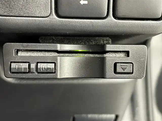 トヨタ アクア S スタイルブラック 熊本県 2017(平29)年 6.6万km ブラックマイカ 社外ナビ（ＣＤ・ＤＶＤ・フルセグ・ＢＴ・ＳＤ）/バックカメラ　/社外ＥＴＣ　/衝突軽減ブレーキ　/横滑り防止　/電動格納ミラー　/純正フロアマット　/オートライト　/オートマチックハイビーム　/ＬＥＤヘッドライト/スマートキー/プッシュスタート