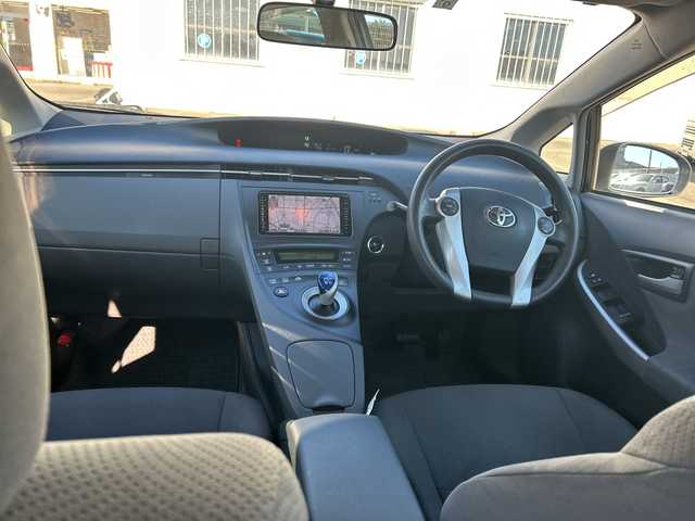 トヨタ プリウス L 富山県 2009(平21)年 15万km シルバーM スマートキー/純正HDDナビ（NHZN-W59G）/フルセグTV/CD/DVD再生/Bluetooth/純正フロアマット/純正ドアバイザー/電格ウィンカーミラー/オートライト/ヘッドライトレベライザー/HIDヘッドライト/ステアリングスイッチ/プッシュスタート/ナビ取説/保証書