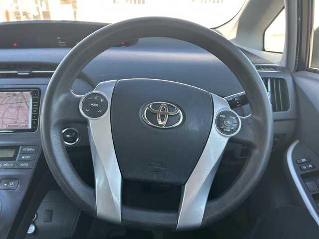 トヨタ プリウス L 富山県 2009(平21)年 15万km シルバーM スマートキー/純正HDDナビ（NHZN-W59G）/フルセグTV/CD/DVD再生/Bluetooth/純正フロアマット/純正ドアバイザー/電格ウィンカーミラー/オートライト/ヘッドライトレベライザー/HIDヘッドライト/ステアリングスイッチ/プッシュスタート/ナビ取説/保証書