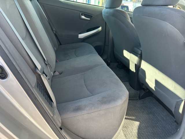 トヨタ プリウス L 富山県 2009(平21)年 15万km シルバーM スマートキー/純正HDDナビ（NHZN-W59G）/フルセグTV/CD/DVD再生/Bluetooth/純正フロアマット/純正ドアバイザー/電格ウィンカーミラー/オートライト/ヘッドライトレベライザー/HIDヘッドライト/ステアリングスイッチ/プッシュスタート/ナビ取説/保証書