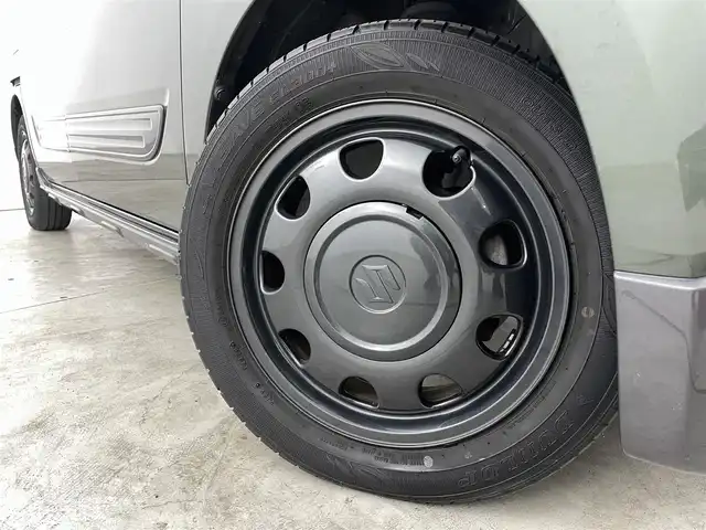 スズキ スペーシア ギア HYBRID XZターボ 福島県 2021(令3)年 6万km クールカーキパールメタリック/ガンメタリック2トーン ワンオーナー/ルーフレール/スズキセーフティサポート/・デュアルカメラブレーキサポート/・誤発進抑制機能（前方・後方）/・後退時ブレーキサポート/・車線逸脱警報機能/・車線逸脱抑制機能/・ふらつき警報機能/・標識認識機能/・フロントガラス投影式ヘッドアップディスプレイ/・先行車発進お知らせ機能/・ハイビームアシスト/・アダプティブクルーズコントロール（全車速追従機能付き）/純正ナビ/・型番：CN-R2765W/・フルセグ/CD/DVD/SD/BT/FM/AM/・ETC/・全方位カメラ/両側パワースライドドア/革巻きステアリング/・ステアリングスイッチ/・パドルシフト/前席シートヒーター/LEDヘッドライト/・フォグランプ/・オートライト/プッシュスタート/・スマートキー/・アイドリングストップ/純正マット/ドアバイザー