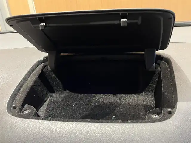 フォルクスワーゲン シャラン TSIハイライン Bモーションテクノ 宮城県 2015(平27)年 3.5万km シルバー ワンオーナー/純正ナビゲーションシステム/フルセグTV/バックカメラ/パーキングアシスト/ハーフレザーシート/シートヒーター/両側パワースライドドア/パワーバックドア/スマートキーシステム/キセノンヘッドライト/オートライト/純正17インチAW/ETC車載器