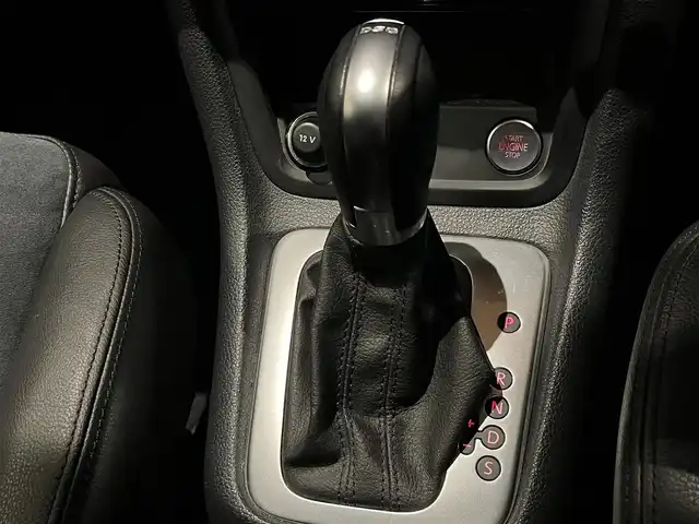 フォルクスワーゲン シャラン TSIハイライン Bモーションテクノ 宮城県 2015(平27)年 3.5万km シルバー ワンオーナー/純正ナビゲーションシステム/フルセグTV/バックカメラ/パーキングアシスト/ハーフレザーシート/シートヒーター/両側パワースライドドア/パワーバックドア/スマートキーシステム/キセノンヘッドライト/オートライト/純正17インチAW/ETC車載器