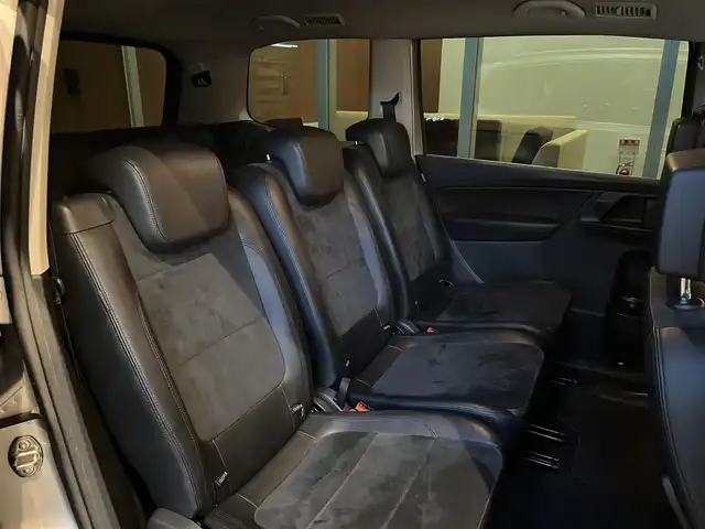 フォルクスワーゲン シャラン TSIハイライン Bモーションテクノ 宮城県 2015(平27)年 3.5万km シルバー ワンオーナー/純正ナビゲーションシステム/フルセグTV/バックカメラ/パーキングアシスト/ハーフレザーシート/シートヒーター/両側パワースライドドア/パワーバックドア/スマートキーシステム/キセノンヘッドライト/オートライト/純正17インチAW/ETC車載器