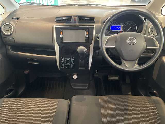 日産 デイズ 福井県 2015(平27)年 4.4万km プレミアムパープルP 純正７インチナビ／Ｂｌｕｅｔｏｏｔｈ／フルセグテレビ／ＡＭ／ＦＭ／バックモニター／電動格納ミラー／キーレス／プッシュスタート／ドライブレコーダー／純正フロアマット／ドアバイザー／衝突被害軽減ブレーキ