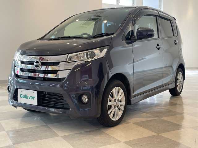 日産 デイズ 福井県 2015(平27)年 4.4万km プレミアムパープルP 純正７インチナビ／Ｂｌｕｅｔｏｏｔｈ／フルセグテレビ／ＡＭ／ＦＭ／バックモニター／電動格納ミラー／キーレス／プッシュスタート／ドライブレコーダー／純正フロアマット／ドアバイザー／衝突被害軽減ブレーキ