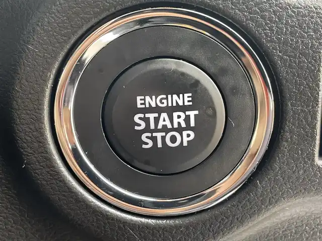 スズキ スペーシア カスタム HYBRID XS 道央・札幌 2024(令6)年 1.3万km スチールシルバーメタリック/ブルーイッシュブラックパール ・４WD/・ワンオーナー/・衝突軽減ブレーキ/・純正ナビ/　CD＆DVD＆BT＆TV/・全方位カメラ/・バックカメラ/・両側パワースライドドア/・コーナーセンサー/・レーンキープアシスト/・レーダークルーズコントロール/・ヘッドアップディスプレイ/・シートヒーター/・ハーフレザーシート/・オートエアコン/・オートライト/・ミラーヒーラー/・ステアリングヒーター/・アイドリングストップ/・ステアリングスイッチ/・ビルトインETC/・プッシュスタート/・スマートキー/・前方ドライブレコーダー/・純正フロアマット/・ドアバイザー/・ウィンカーミラー/・フォグライト