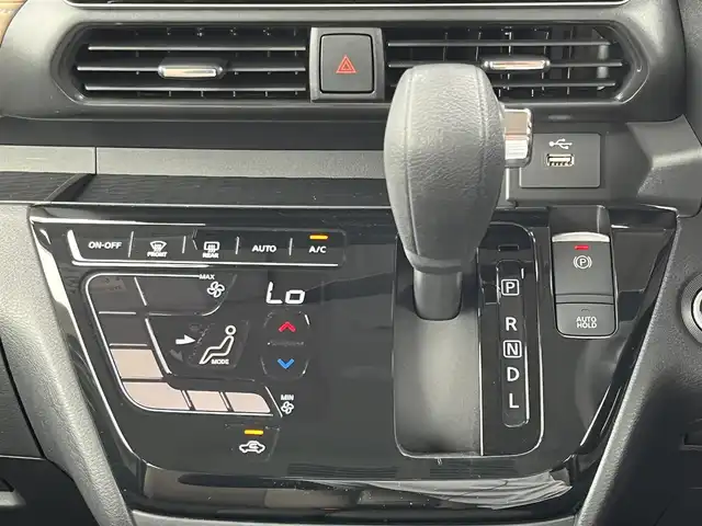 日産 ルークス HWS Gターボ プロパイロットED 奈良県 2020(令2)年 0.7万km ホワイトパール ターボ/純正ナビ(フルセグTV/CD/DVD/AM・FM/BT/AUX)地図SD欠品のためナビ動作未確認/アラウンドビューモニター/ETC/前方ドラレコ/両側パワースライドドア/プロパイロット/クルーズコントロール/エマージェンシーブレーキ/リアサーキュレーター/リアサンシェード/アイドリングストップ/ハーフレザー/LEDヘッドライト/純正15インチアルミホイール/純正フロアマット/スペアキー/保証書/取扱説明書