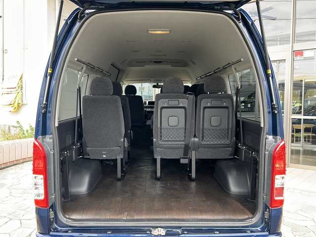 トヨタ ハイエース グランドキャビン 静岡県 2015(平27)年 2.3万km ダークブルーマイカM 社外ナビ(イクリプス)/・TV/・FM/AM/・Bluetooth/・CD/DVD/・SD/・USB/主要装備/・ＭＧＲベッドキット/・後付けハンガーラック/・後付けリアオートエアコン/・TOYOホワイトレタータイヤ/・１６インチ社外ＡＷ/・片側パワスラ/・ＬＥＤヘッドライト/・１００V電源/・フォグランプ/・ソケット電源増設/・LEDヘッドライト/・フォグランプ/・オートエアコン/・ETC/・フローリング調フロアマット