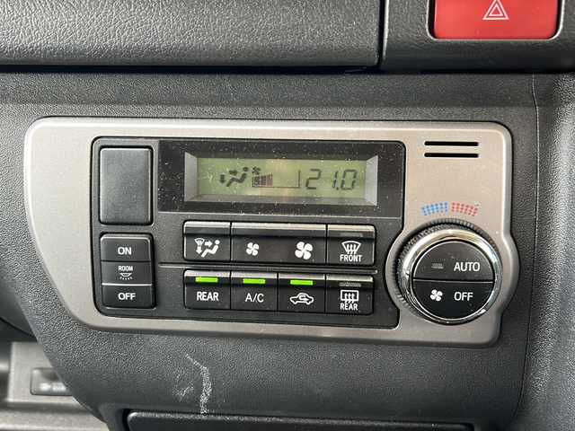 トヨタ ハイエース グランドキャビン 静岡県 2015(平27)年 2.3万km ダークブルーマイカM 社外ナビ(イクリプス)/・TV/・FM/AM/・Bluetooth/・CD/DVD/・SD/・USB/主要装備/・ＭＧＲベッドキット/・後付けハンガーラック/・後付けリアオートエアコン/・TOYOホワイトレタータイヤ/・１６インチ社外ＡＷ/・片側パワスラ/・ＬＥＤヘッドライト/・１００V電源/・フォグランプ/・ソケット電源増設/・LEDヘッドライト/・フォグランプ/・オートエアコン/・ETC/・フローリング調フロアマット