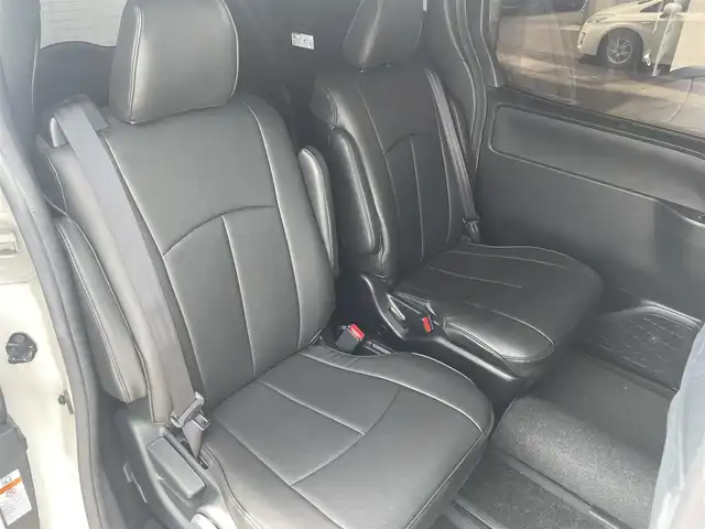 トヨタ ヴォクシー ZS 煌Ⅱ 愛媛県 2019(平31)年 3.5万km ホワイトパールクリスタルシャイン プリクラッシュセーフティ/レーンディパーチャーアラート/クリアランスソナー/オートマチックハイビーム/クルーズコントロール/純正9インチSDナビ【NSZT-Y68T】/　CD/DVD/Bluetooth/フルセグTV/バックカメラ/ビルトインETC/純正12.1型フリップダウンモニター/社外360°ドライブレコーダー/両側パワースライドドア/オートライト/LEDヘッドライト/革調シートカバー/社外18インチAW(ROJAM)/車高調/社外ステアリング/ステアリングスイッチ/プッシュスタート/フロアマット