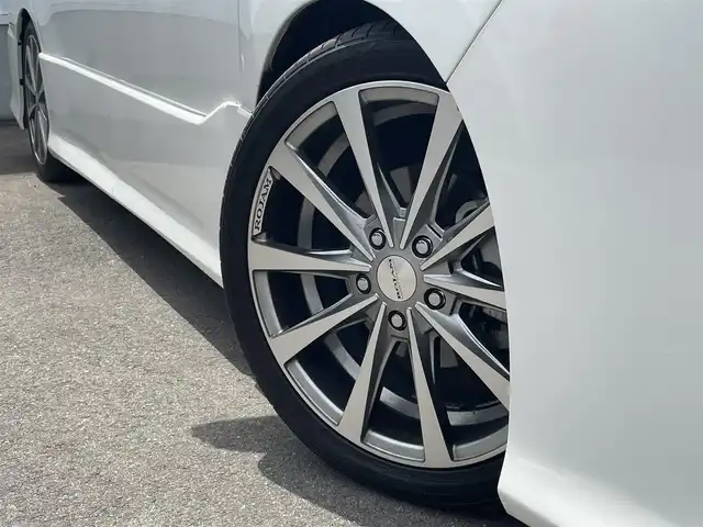 トヨタ ヴォクシー ZS 煌Ⅱ 愛媛県 2019(平31)年 3.5万km ホワイトパールクリスタルシャイン プリクラッシュセーフティ/レーンディパーチャーアラート/クリアランスソナー/オートマチックハイビーム/クルーズコントロール/純正9インチSDナビ【NSZT-Y68T】/　CD/DVD/Bluetooth/フルセグTV/バックカメラ/ビルトインETC/純正12.1型フリップダウンモニター/社外360°ドライブレコーダー/両側パワースライドドア/オートライト/LEDヘッドライト/革調シートカバー/社外18インチAW(ROJAM)/車高調/社外ステアリング/ステアリングスイッチ/プッシュスタート/フロアマット