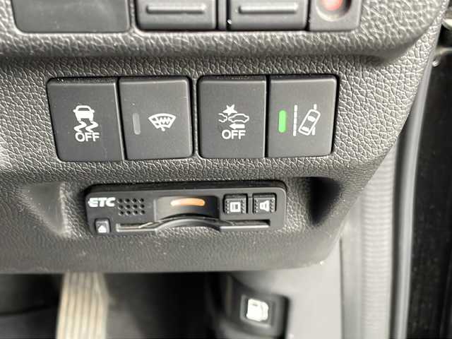 ホンダ フリード＋ G ホンダセンシング 鹿児島県 2018(平30)年 7.9万km 黒 ワンオーナー/社外SDナビ/Bluetooth/TV/フルセグ/AM/FM//ETC/バックカメラ/ACC/LKAS/両側パワースライドドア/横滑り防止装置/車線逸脱アラーム/衝突軽減システム/アイドリンクストップ/電動格納ミラー/ドアバイザー/純正AW15