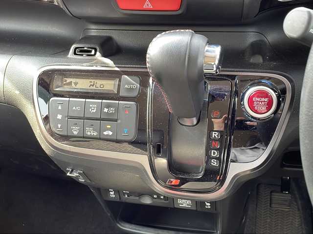 ホンダ Ｎ ＢＯＸ カスタム G ターボ Lパッケージ 新潟県 2016(平28)年 8.9万km ミラノレッド ワンオーナー/冬タイヤ積載/４WD/ターボ/テインダウンサス/純正ナビ/（DTV/DVD/Bluetooth）/衝突軽減/バックカメラ/クルーズコントロール/両側パワースライドドア/ステアリングスイッチ/パドルシフト/ETC/ドライブレコーダー/ハーフレザー/シートヒーター/ロールアップサンシェード/フロアマット/HIDヘッドライト/フォグランプ/ウィンカーミラー/電格ミラー/ドアバイザー/スペアキー