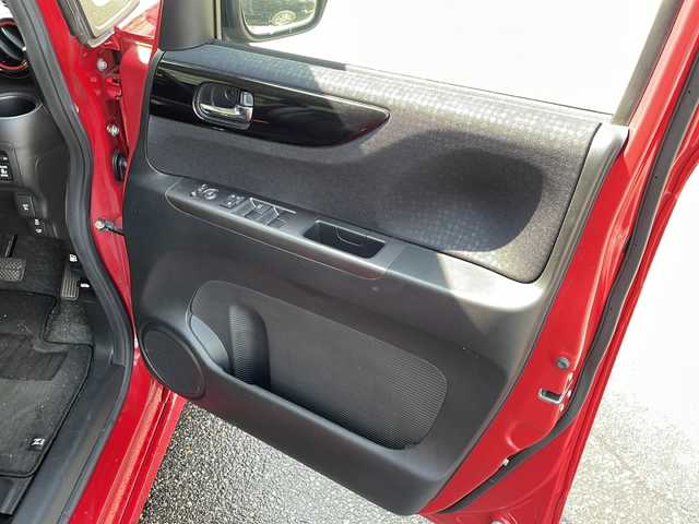 ホンダ Ｎ ＢＯＸ カスタム G ターボ Lパッケージ 新潟県 2016(平28)年 8.9万km ミラノレッド ワンオーナー/冬タイヤ積載/４WD/ターボ/テインダウンサス/純正ナビ/（DTV/DVD/Bluetooth）/衝突軽減/バックカメラ/クルーズコントロール/両側パワースライドドア/ステアリングスイッチ/パドルシフト/ETC/ドライブレコーダー/ハーフレザー/シートヒーター/ロールアップサンシェード/フロアマット/HIDヘッドライト/フォグランプ/ウィンカーミラー/電格ミラー/ドアバイザー/スペアキー
