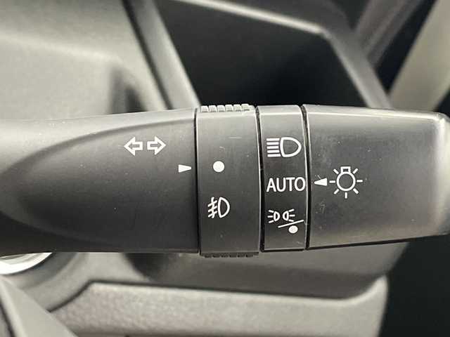 スズキ ソリオ HV MZ 三重県 2021(令3)年 3.5万km ピュアホワイトP 禁煙車/純正8インチナビ/バックカメラ/フルセグ/レーダークルーズコントロール/衝突軽減ブレーキ/レーンキープアシスト/コーナーセンサー/オートハイビーム/ヘッドアップディスプレイ/シートヒーター/両側パワースライドドア/ドライブレコーダー/ETC/スマートキー×２