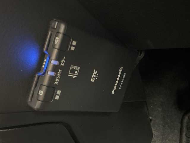 スズキ ソリオ HV MZ 三重県 2021(令3)年 3.5万km ピュアホワイトP 禁煙車/純正8インチナビ/バックカメラ/フルセグ/レーダークルーズコントロール/衝突軽減ブレーキ/レーンキープアシスト/コーナーセンサー/オートハイビーム/ヘッドアップディスプレイ/シートヒーター/両側パワースライドドア/ドライブレコーダー/ETC/スマートキー×２