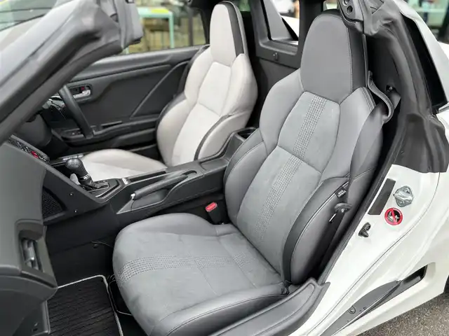 ホンダ Ｓ６６０ コンセプトエディション 東京都 2015(平27)年 1.2万km プレミアムスターホワイトP ６６０台限定車/360°ドライブレコーダー/クルーズコントロール/シティブレーキアクティブシステム/アシンメトリーレザーシート/シリアルナンバー入りアルミプレート/ボルドーレッドロールトップ/バックカメラ/純正フロアマット/純正16インチアルミホイール/パドルシフト/HDMI/ETC/スマートキー
