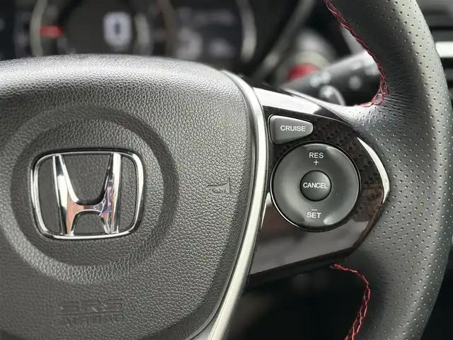 ホンダ Ｓ６６０ コンセプトエディション 東京都 2015(平27)年 1.2万km プレミアムスターホワイトP ６６０台限定車/360°ドライブレコーダー/クルーズコントロール/シティブレーキアクティブシステム/アシンメトリーレザーシート/シリアルナンバー入りアルミプレート/ボルドーレッドロールトップ/バックカメラ/純正フロアマット/純正16インチアルミホイール/パドルシフト/HDMI/ETC/スマートキー
